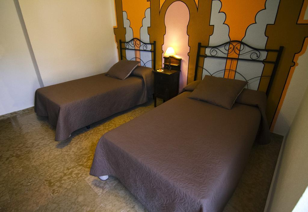Hotel Puerta Nazari Orgiva Bagian luar foto