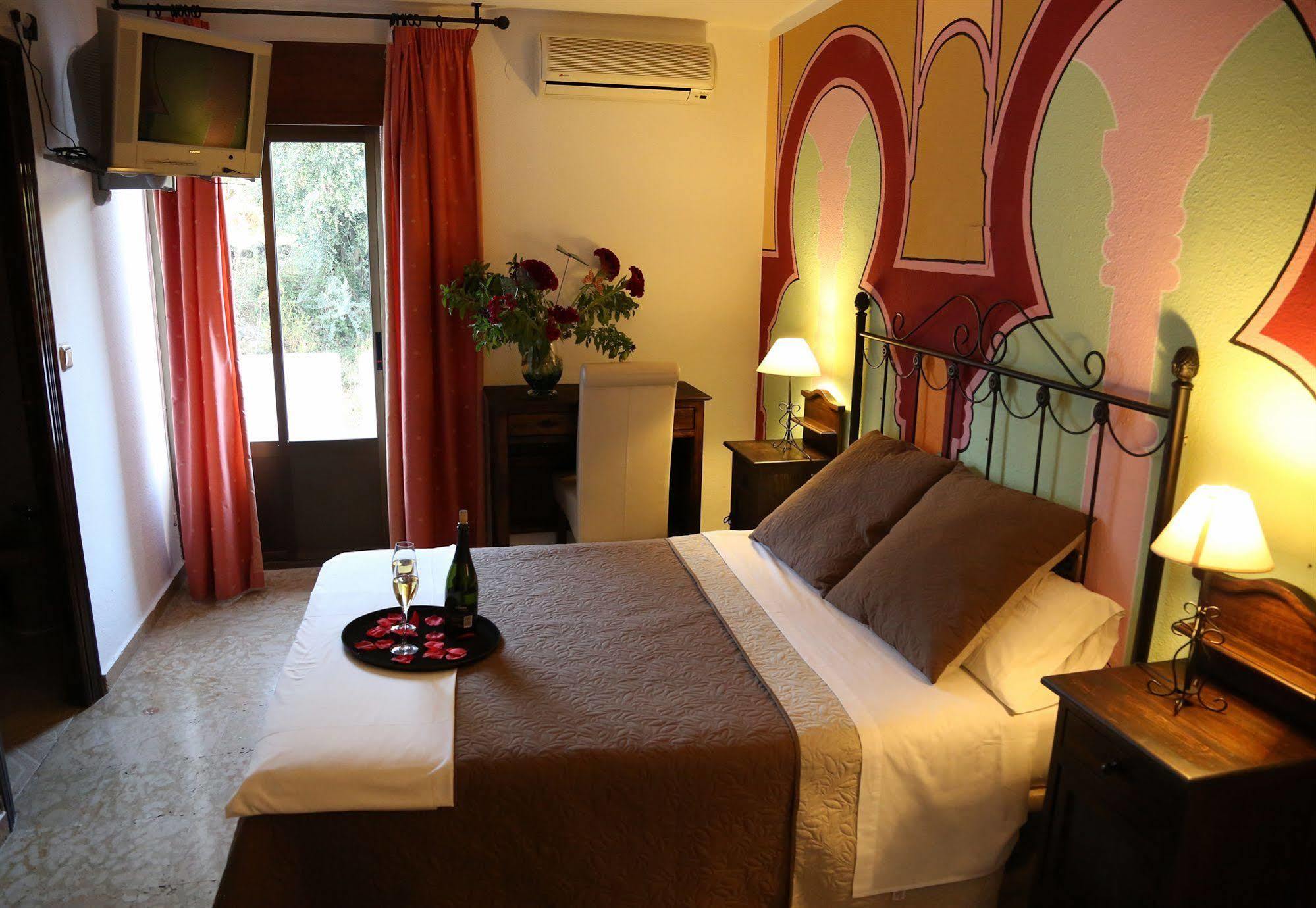 Hotel Puerta Nazari Orgiva Bagian luar foto